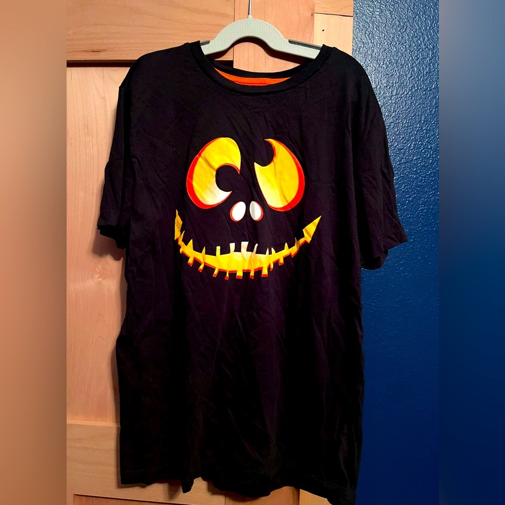 Youth size XL (14/16) Pumpkin shirt
